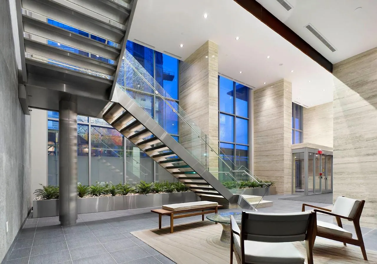 Apartment 1+Den City Of Toronto
